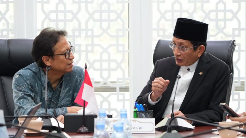 Menteri Kesehatan Budi Gunadi Sadikin dan Menteri Agama Nasaruddin Umar. (Sumber: Kementerian Agama)